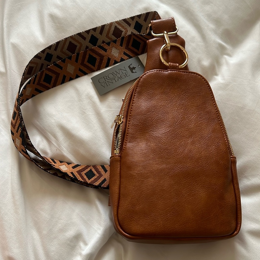 COPY - NWT Crossbody bag